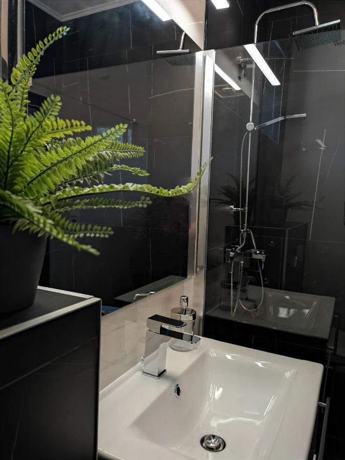 Otium Wellness Apartmanhaz Balatonakarattya Exteriör bild