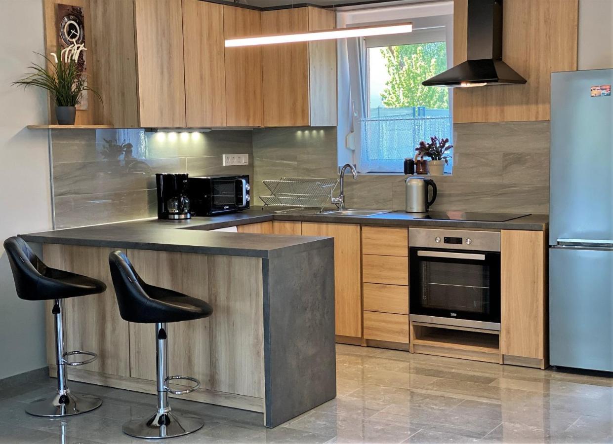 Otium Wellness Apartmanhaz Balatonakarattya Exteriör bild