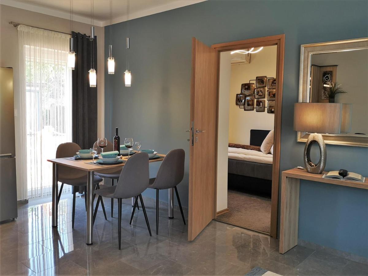 Otium Wellness Apartmanhaz Balatonakarattya Exteriör bild