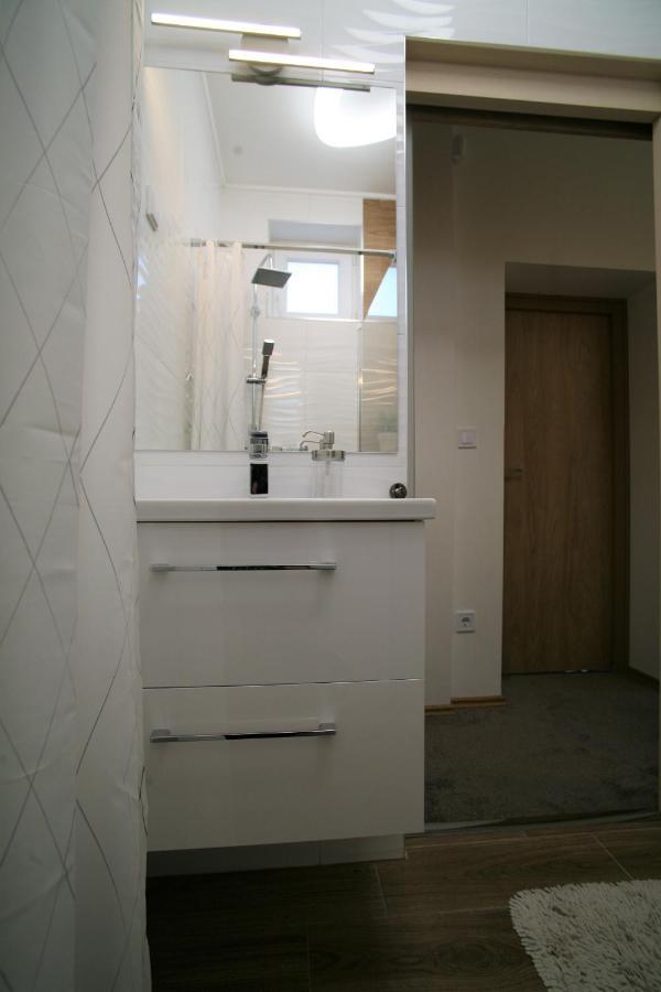 Otium Wellness Apartmanhaz Balatonakarattya Exteriör bild