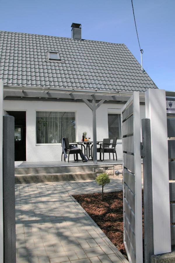 Otium Wellness Apartmanhaz Balatonakarattya Exteriör bild